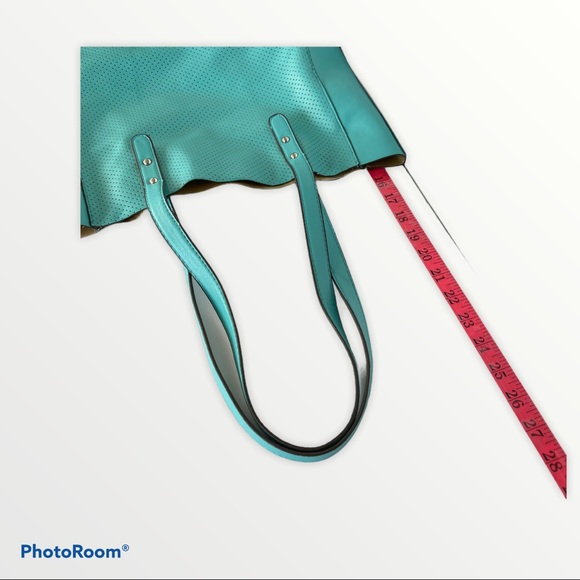 Roots Bag w/ removable clutch! - Picture 9 of 11